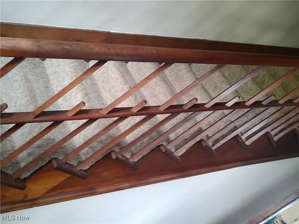 Unique Hand Railing
