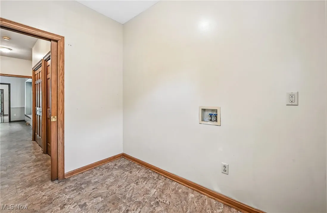 1st floor laundry/mudroom off of side entry