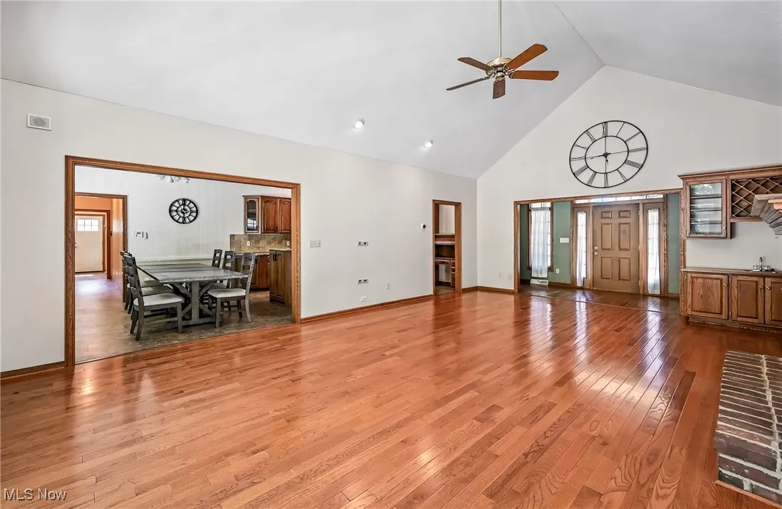 Leads to kitchen & 4 seasons sun room