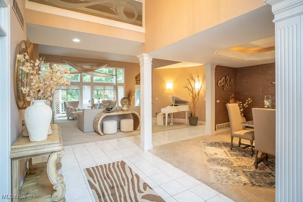 Lobby with recessed lighting