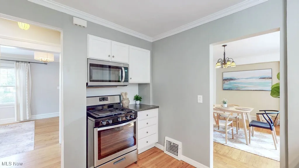 Additional view of kitchen.