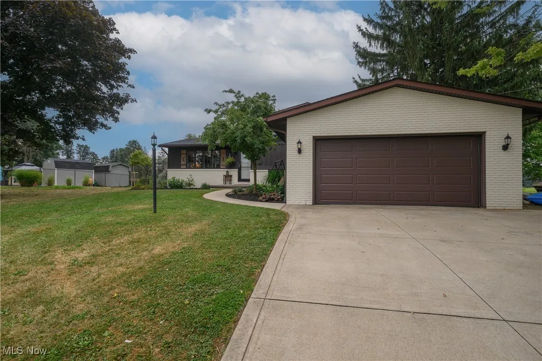 10299 Hunting Hills Avenue, Hartville, Ohio 44632,MLS Now Listing ID
