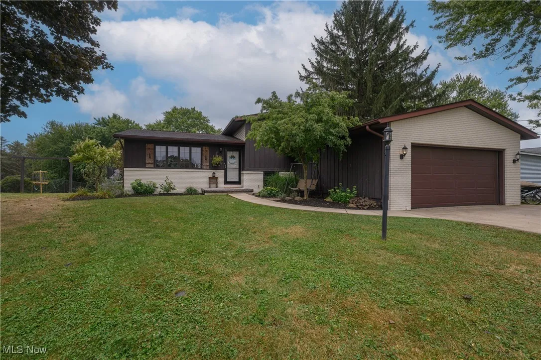 10299 Hunting Hills Avenue, Hartville, Ohio 44632,MLS Now Listing ID