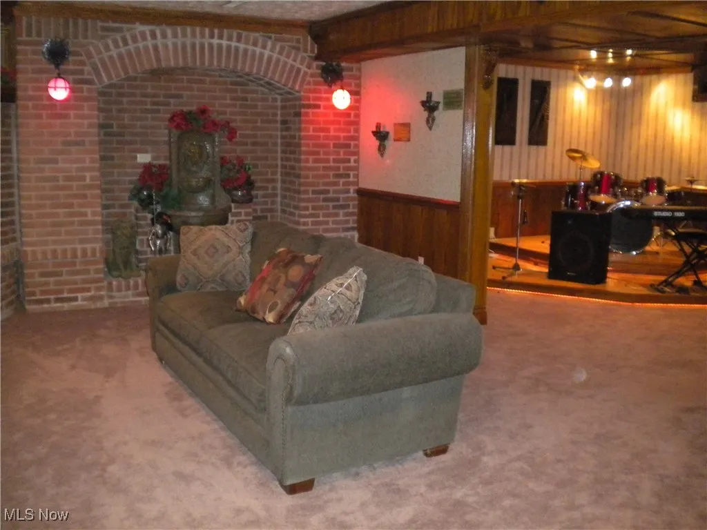 861 Wisteria Drive, Barberton, Ohio 44203,MLS Now Listing ID