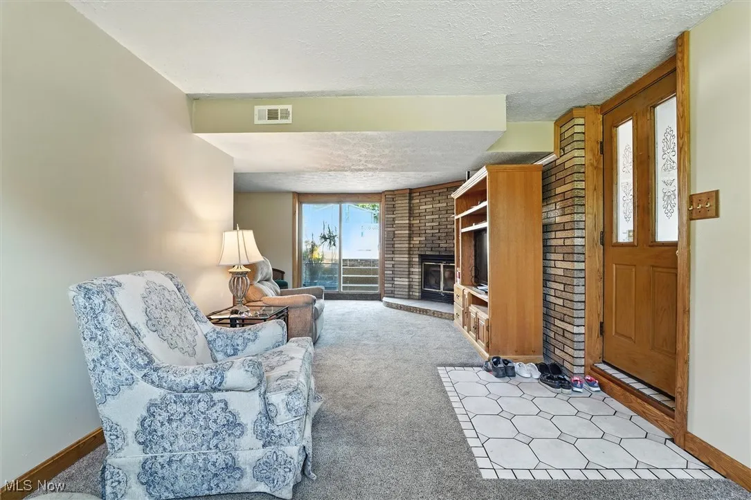 Handy home office/nook area just off the living room