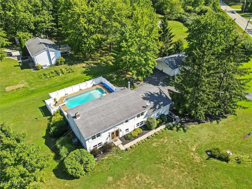 Aerial view of the 32x16 inground pool