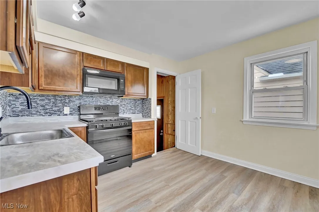 5606 Pelham Drive, Parma, Ohio 44129,MLS Now Listing ID