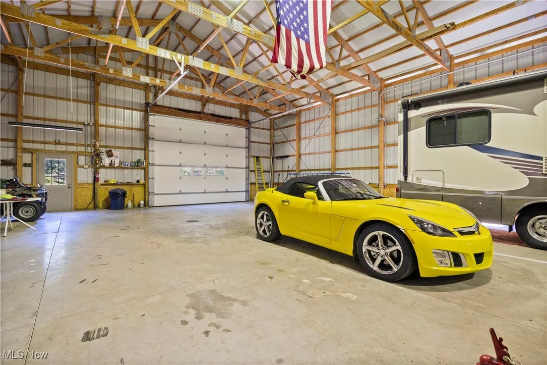 42' x 60' concrete floor with electric