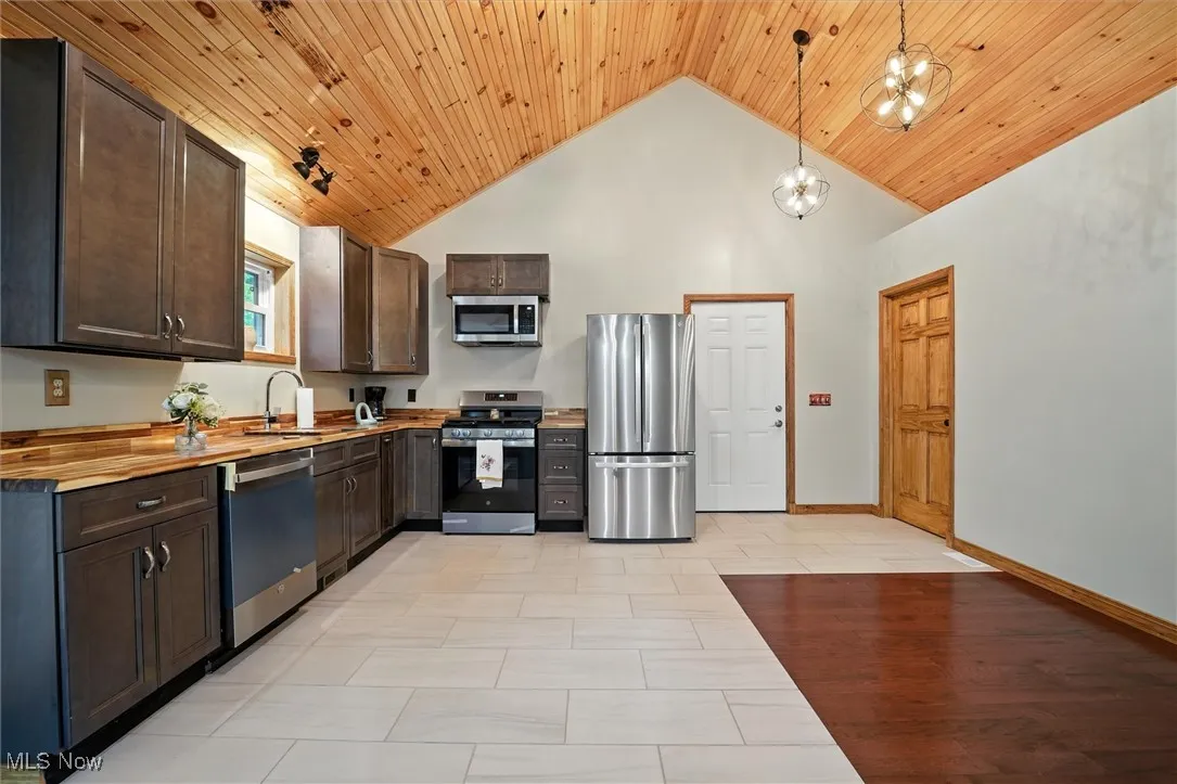4361 Middle Road, Conneaut, Ohio 44030,MLS Now Listing ID