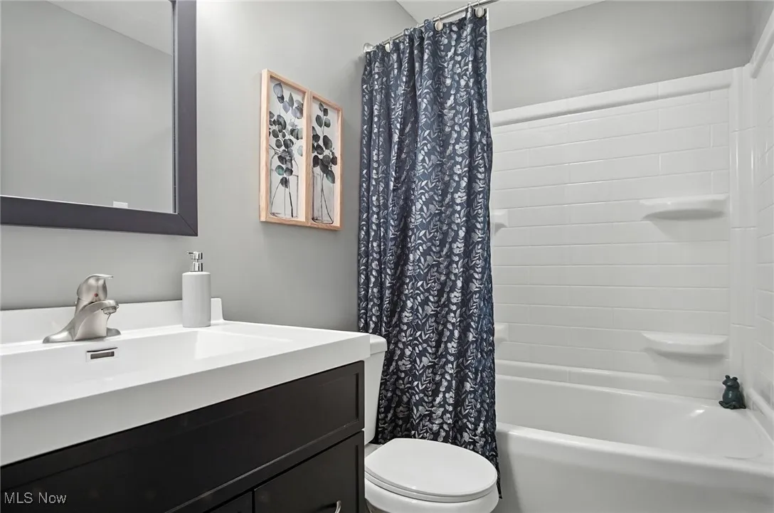 2221 Suncrest Drive, Cuyahoga Falls, Ohio 44221,MLS Now Listing ID