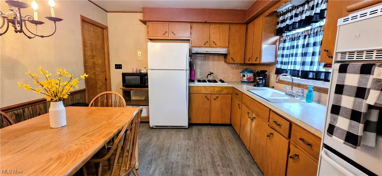649 E Hopocan Avenue, Barberton, Ohio 44203,MLS Now Listing ID