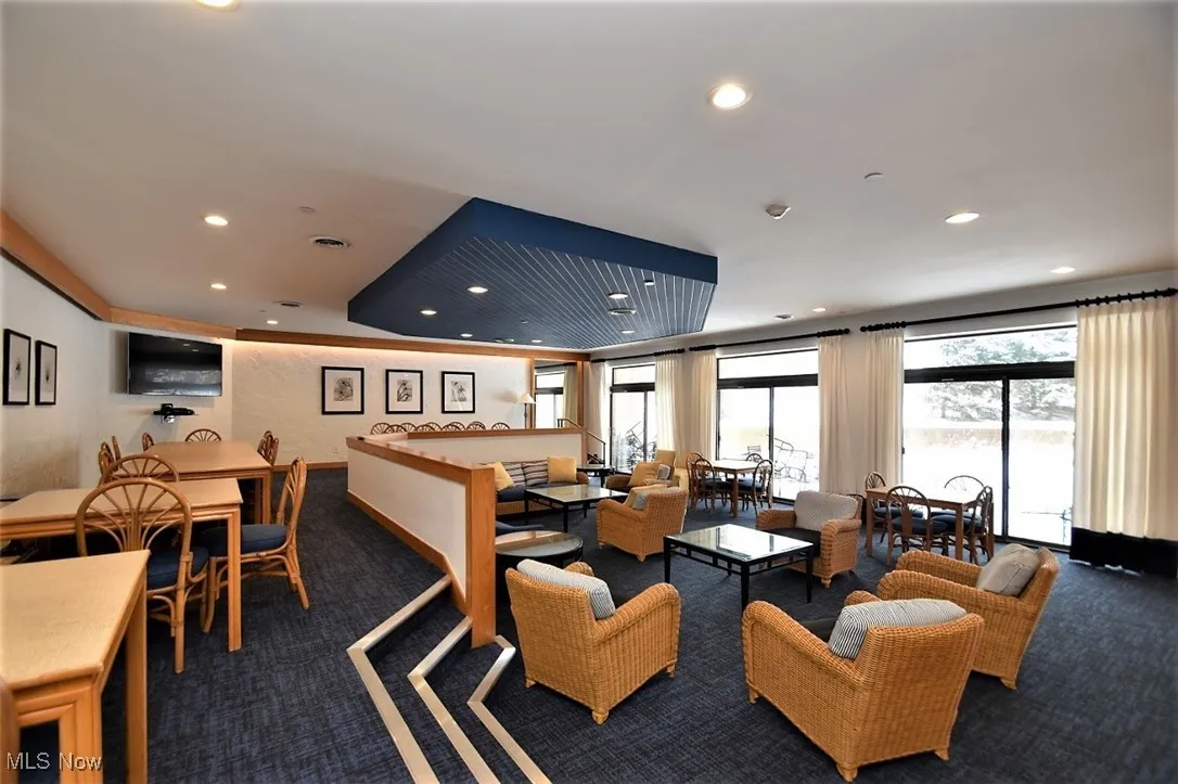 Common area featuring recessed lighting