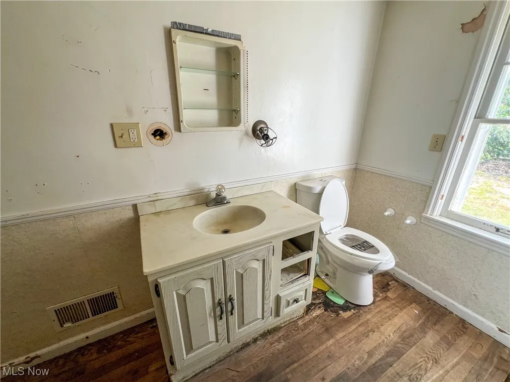 1075 Bacon Avenue, East Palestine, Ohio 44413,MLS Now Listing ID