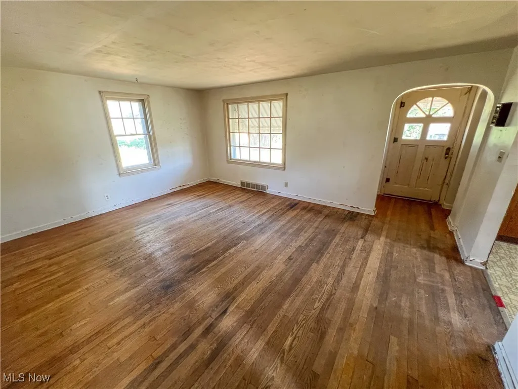 1075 Bacon Avenue, East Palestine, Ohio 44413,MLS Now Listing ID