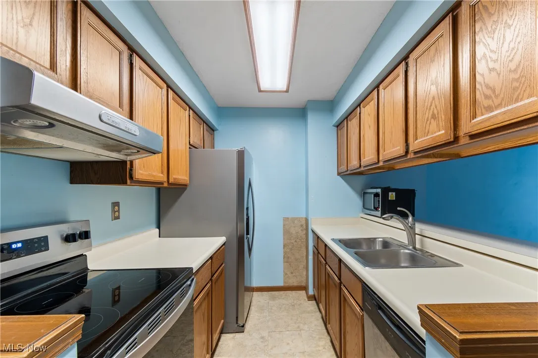 2418 Wrens Drive, Stow, Ohio 44224,MLS Now Listing ID