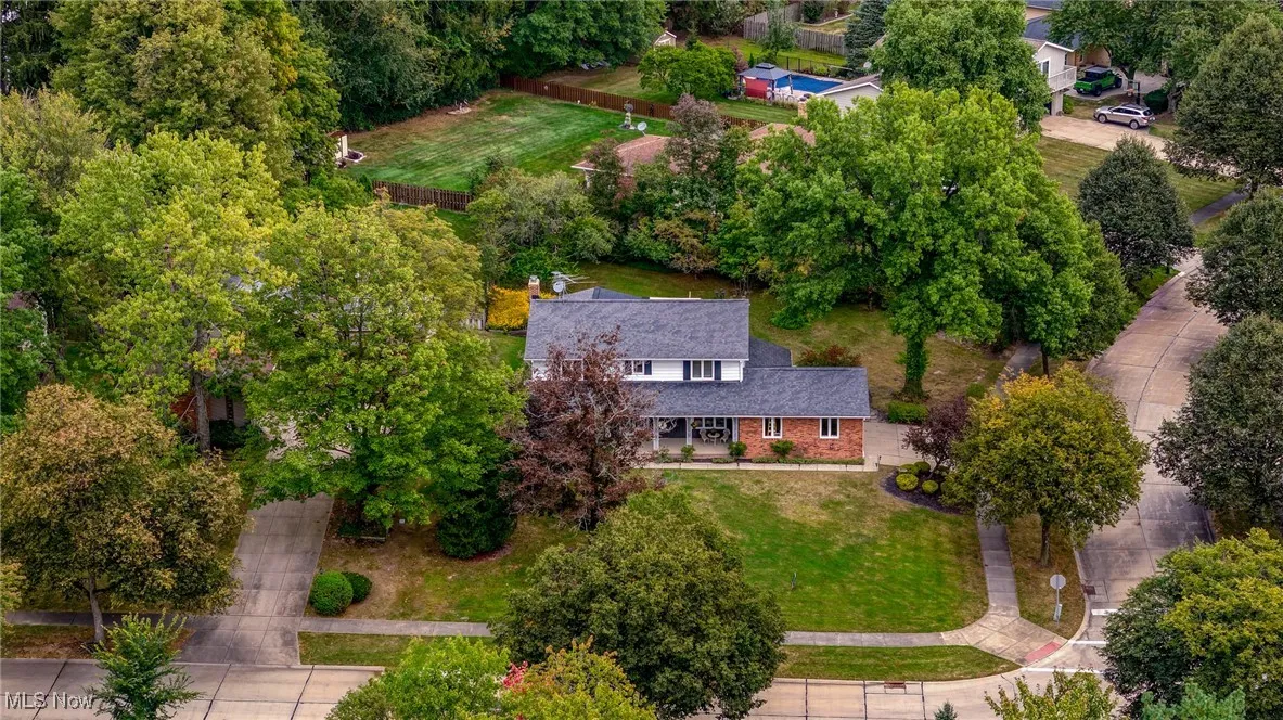 Aerial view of property and surrounding area