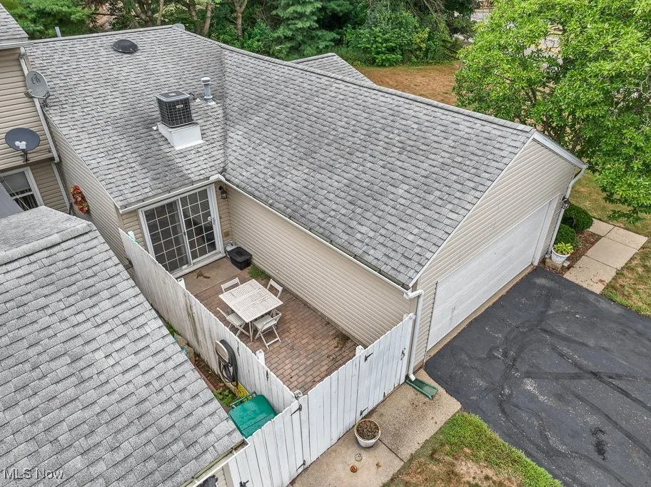 Aerial view of property and surrounding area
