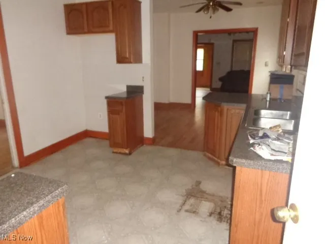 Kitchen - Down