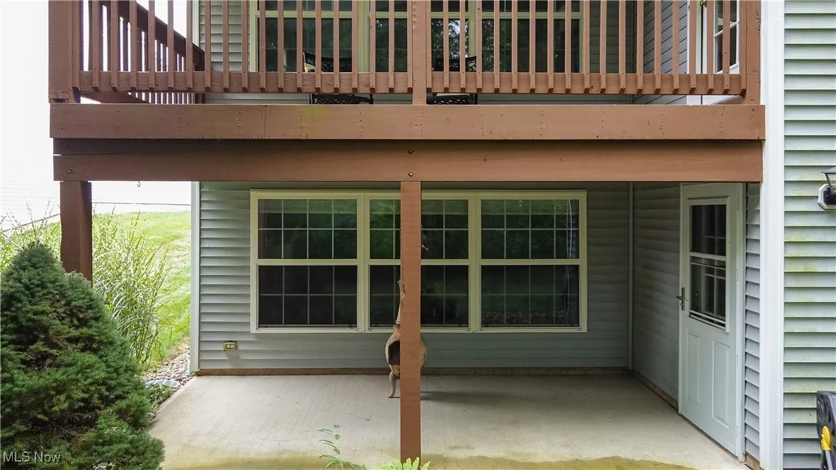 first floor deck and walk out basement patio