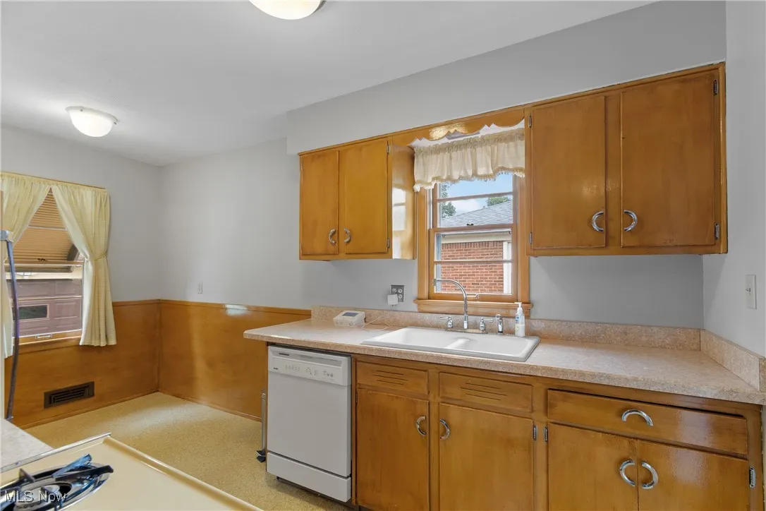 467 Karen Drive, Berea, Ohio 44017,MLS Now Listing ID