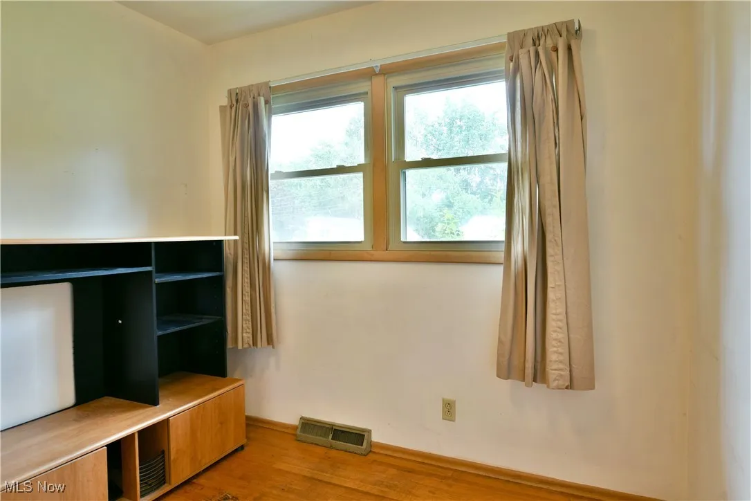 327 Durst Drive, Warren, Ohio 44483,MLS Now Listing ID