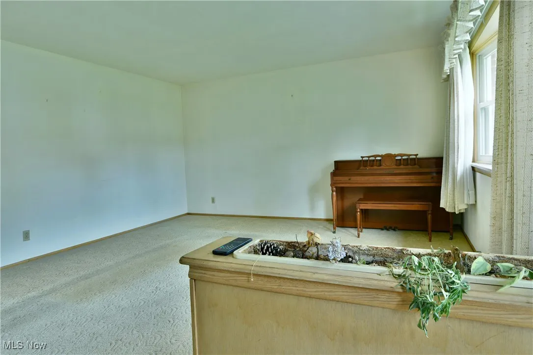 327 Durst Drive, Warren, Ohio 44483,MLS Now Listing ID