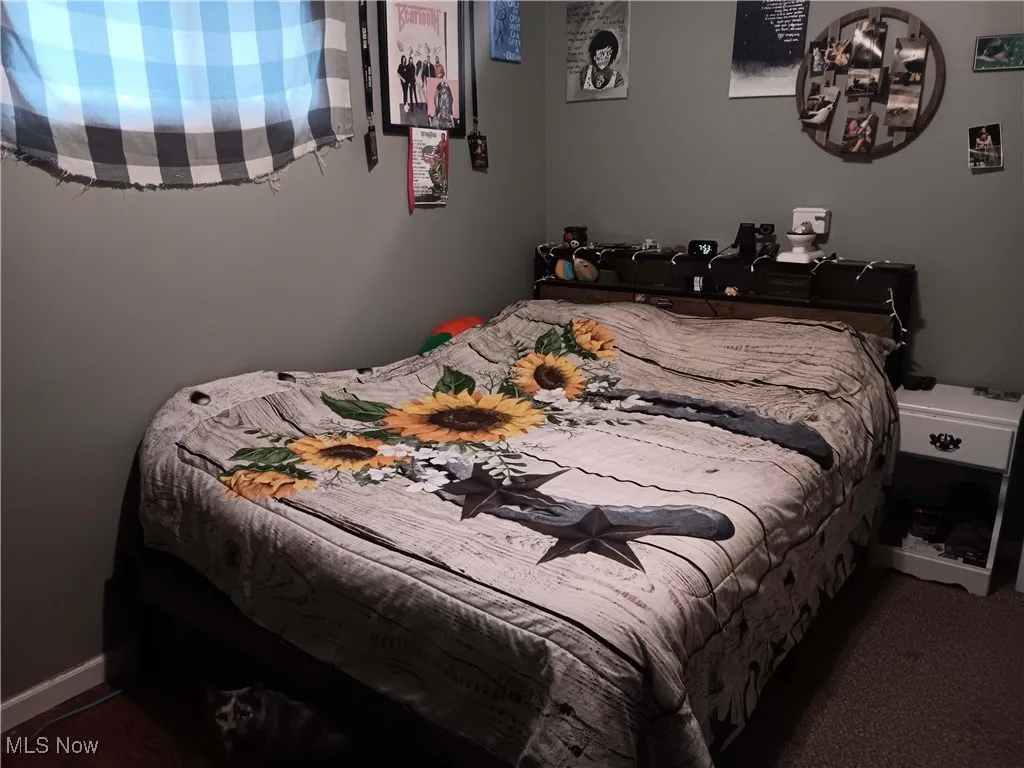 Bedroom with baseboards