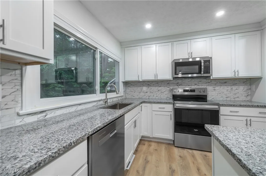 6431 W Ridgewood Drive, Parma, Ohio 44129,MLS Now Listing ID