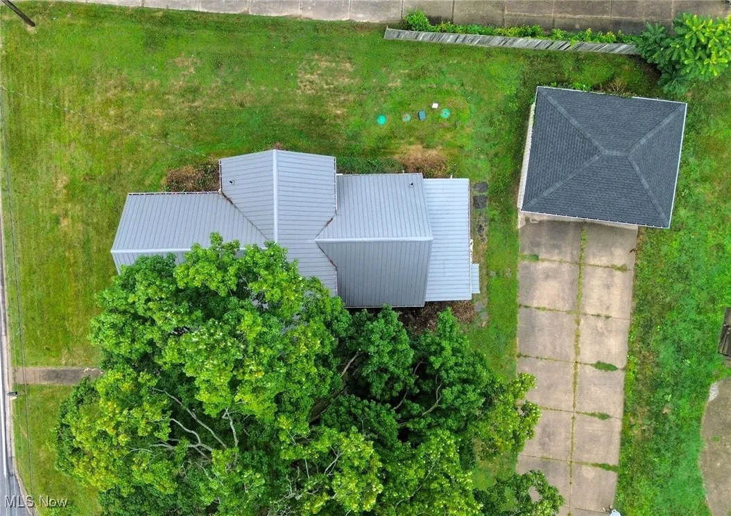 Aerial view of property and surrounding area