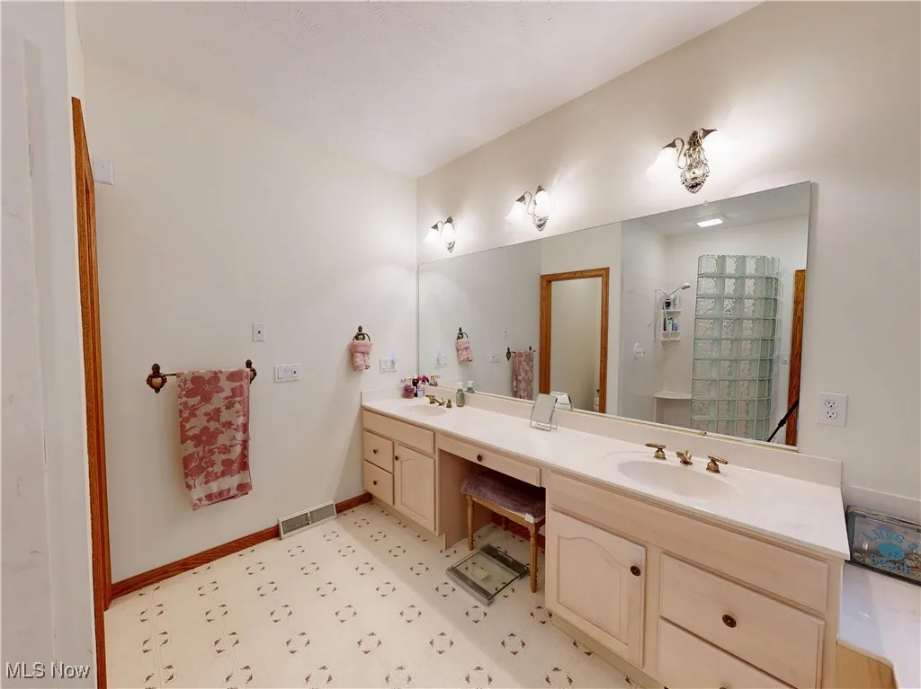 35005 Lisle Court, Willoughby, Ohio 44094,MLS Now Listing ID
