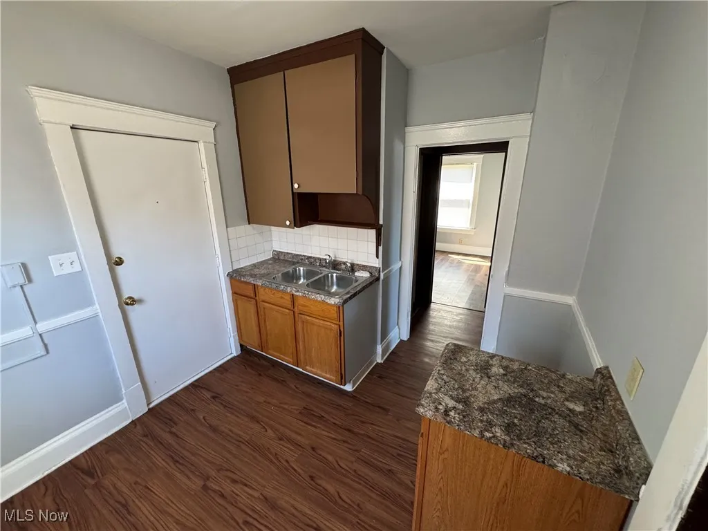 2915 Roanoke Avenue, Cleveland, Ohio 44109,MLS Now Listing ID