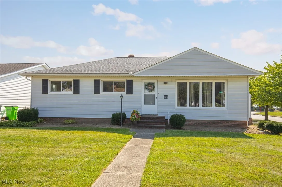 Welcome to 1353 Bonnie Lane!
