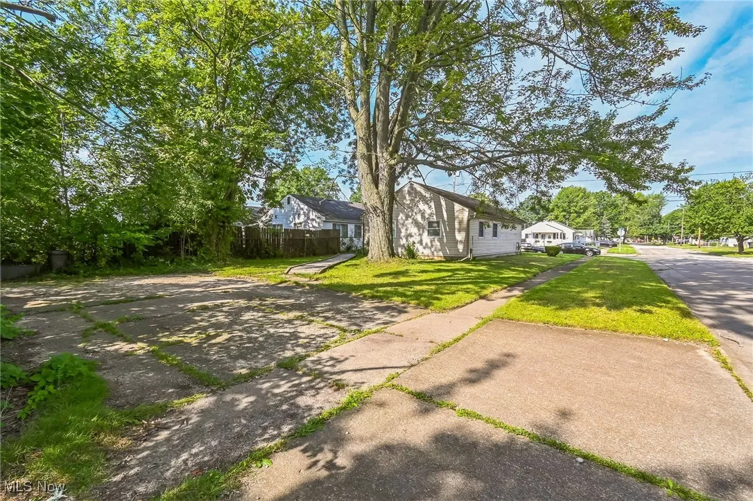 800 Boston Avenue, Elyria, Ohio 44035,MLS Now Listing ID