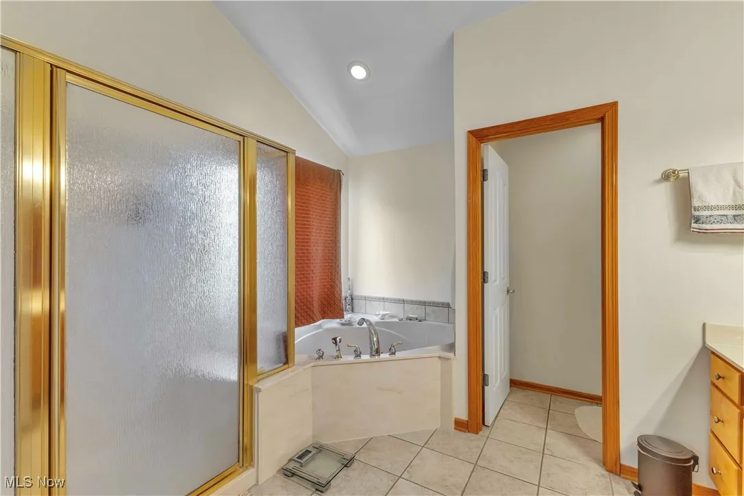 4954 Roscommon Drive, Brunswick, Ohio 44212,MLS Now Listing ID