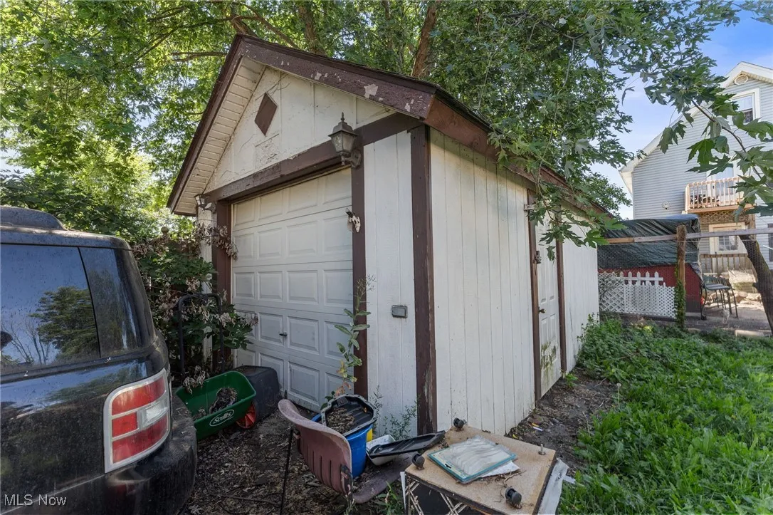 GARAGE