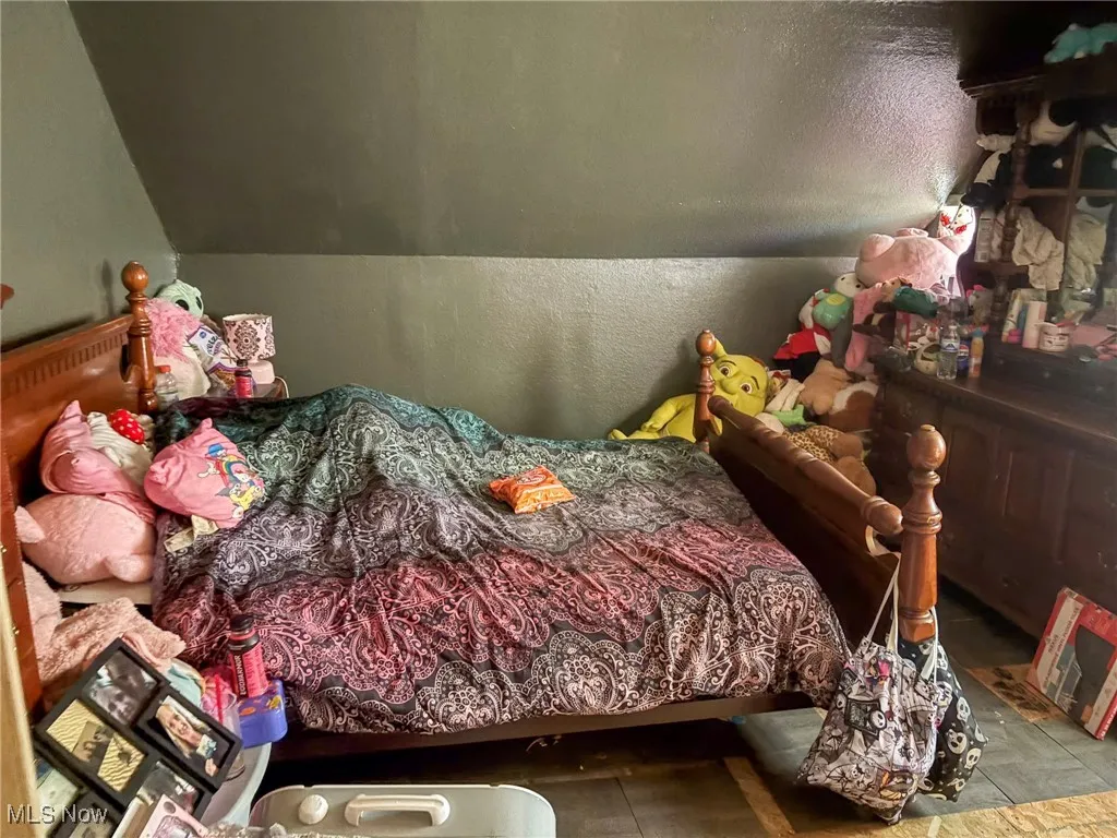 Bedroom - upper 3
