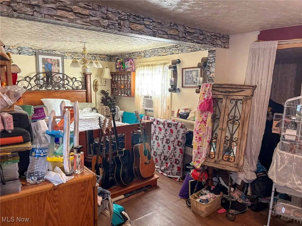 Bedroom - main 1