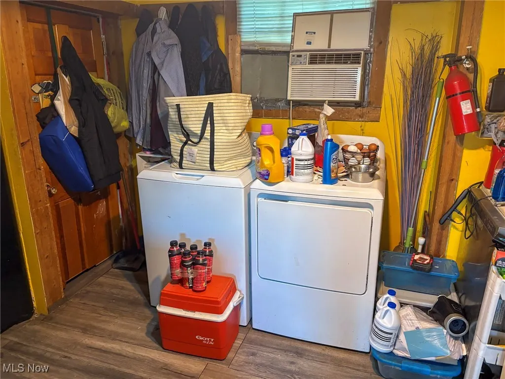Laundry area - main