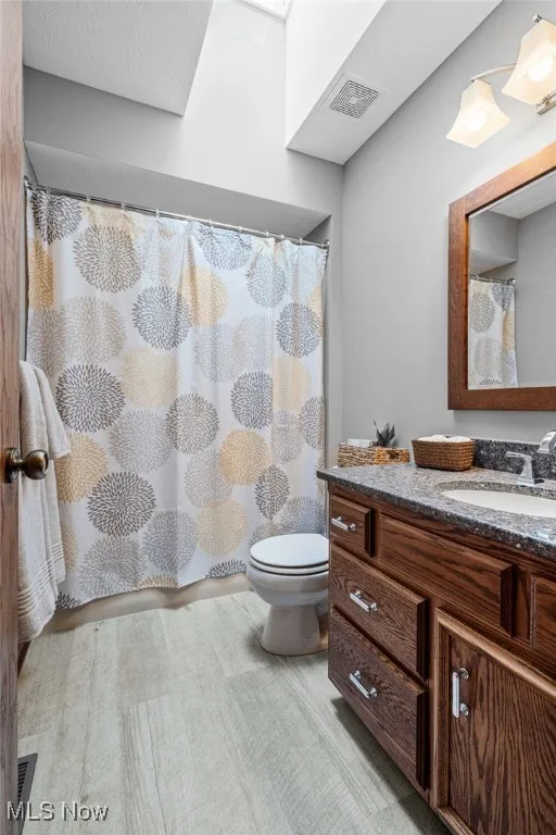 Full bath on upper level.