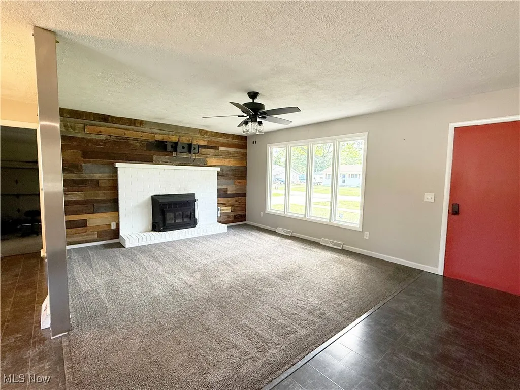 733 W Shore Boulevard, Sheffield Lake, Ohio 44054,MLS Now Listing ID
