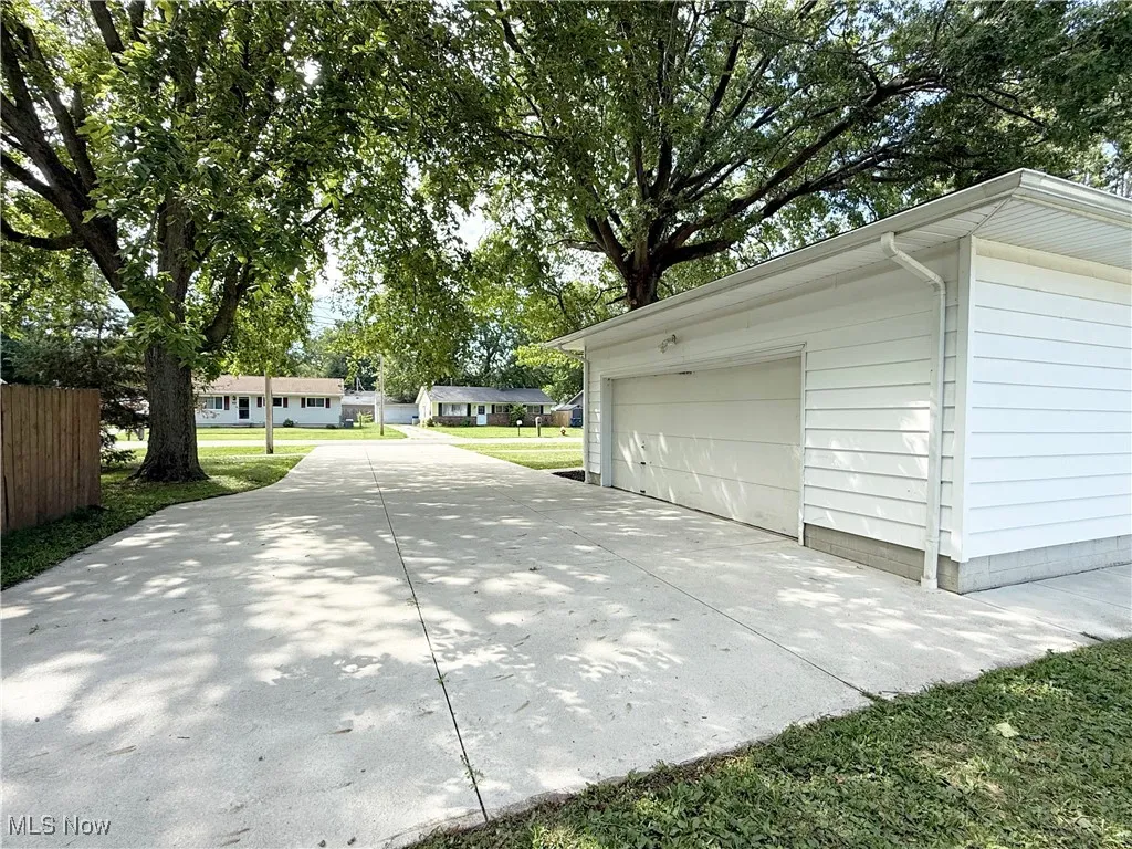 733 W Shore Boulevard, Sheffield Lake, Ohio 44054,MLS Now Listing ID