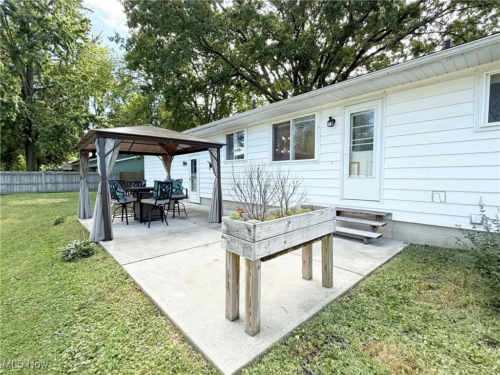 733 W Shore Boulevard, Sheffield Lake, Ohio 44054,MLS Now Listing ID