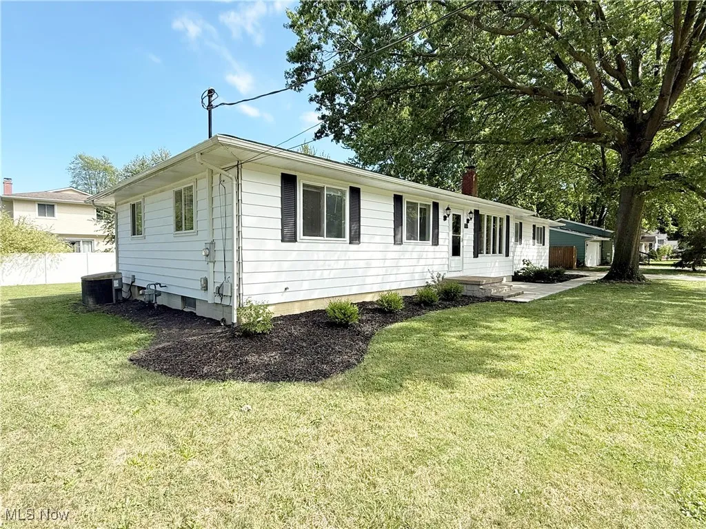 733 W Shore Boulevard, Sheffield Lake, Ohio 44054,MLS Now Listing ID