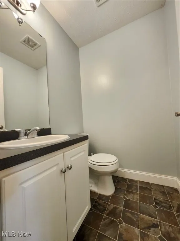 814 Lost Pond, Chardon, Ohio 44024,MLS Now Listing ID