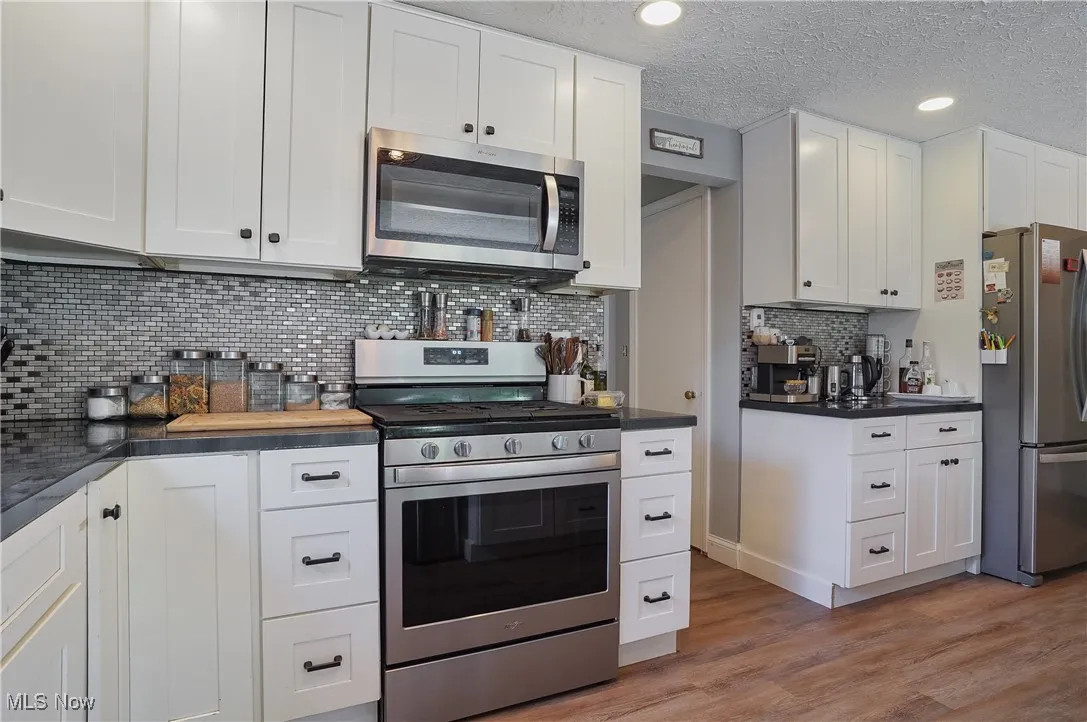 3241 Grill Road, New Franklin, Ohio 44216,MLS Now Listing ID