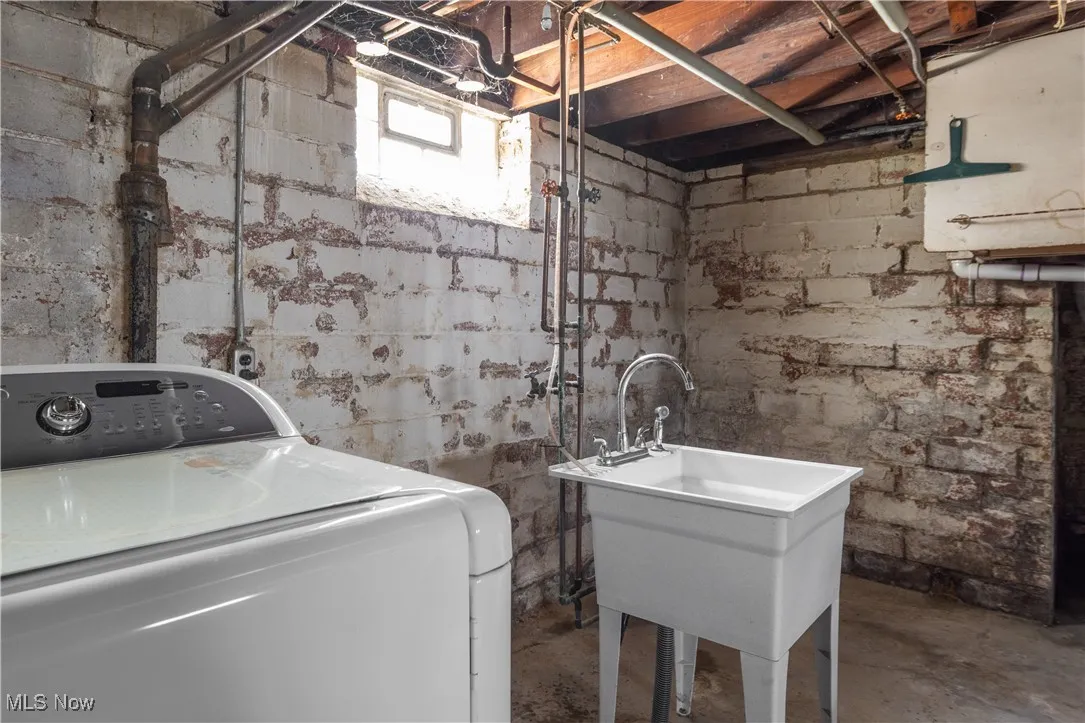 1048 Oxford Road, Cleveland Heights, Ohio 44121,MLS Now Listing ID