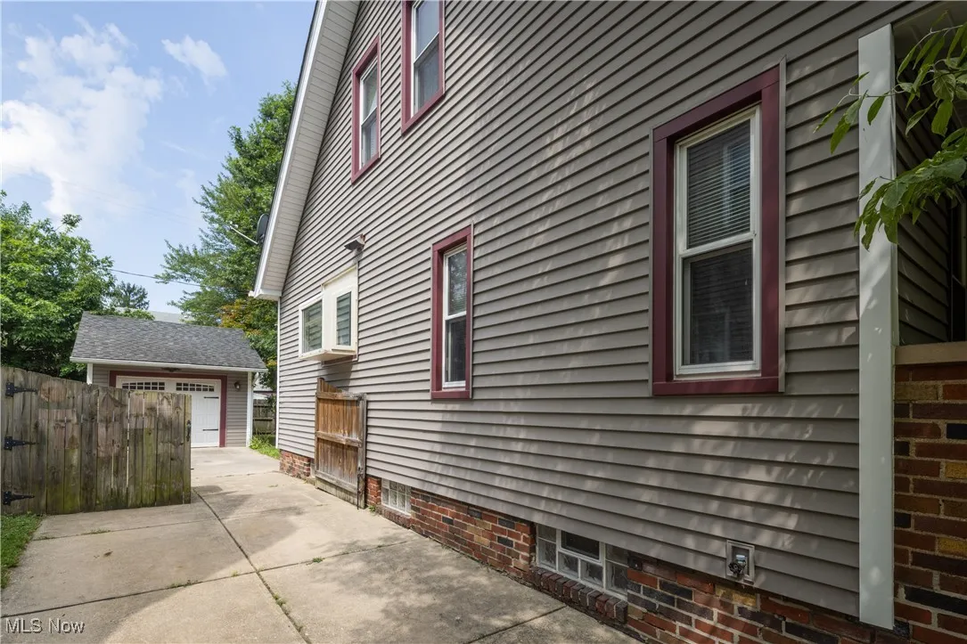 1048 Oxford Road, Cleveland Heights, Ohio 44121,MLS Now Listing ID