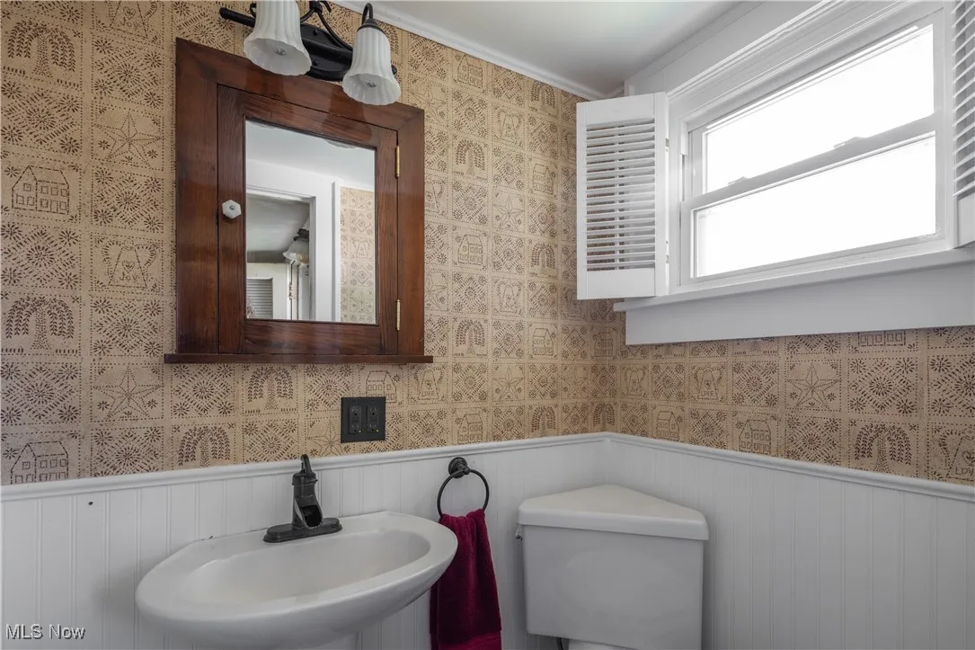 1048 Oxford Road, Cleveland Heights, Ohio 44121,MLS Now Listing ID