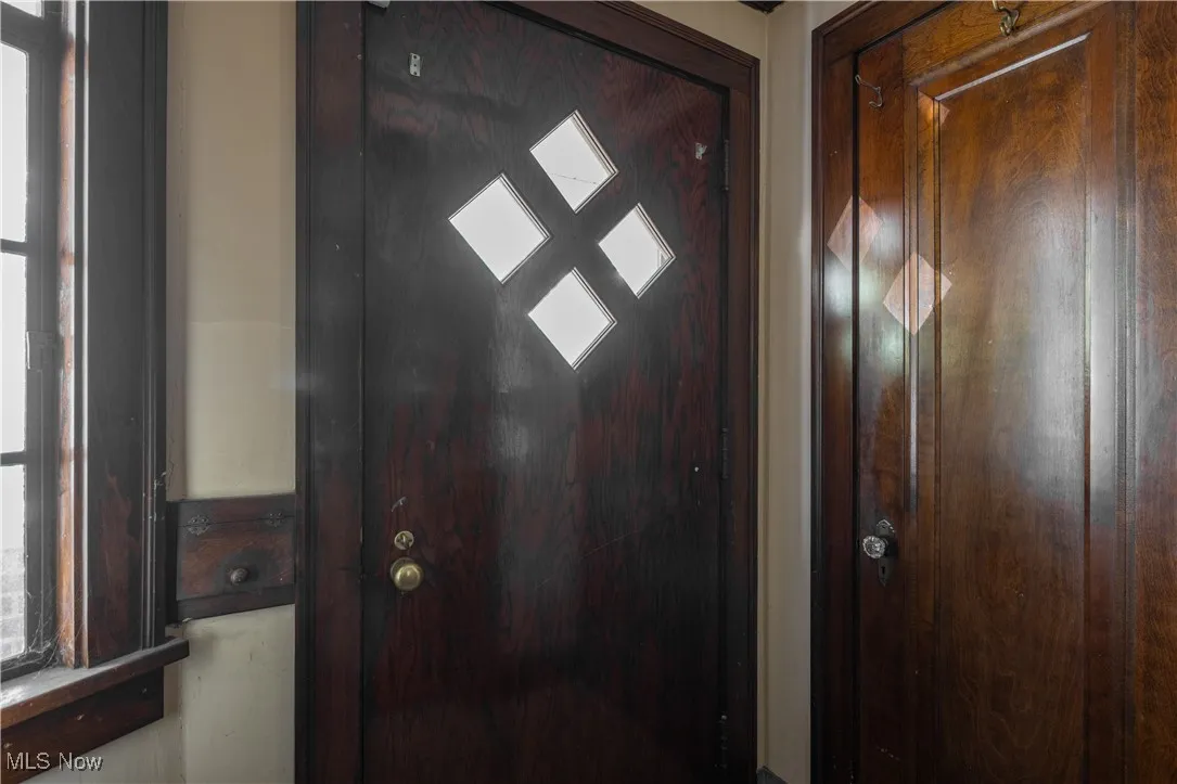 1048 Oxford Road, Cleveland Heights, Ohio 44121,MLS Now Listing ID