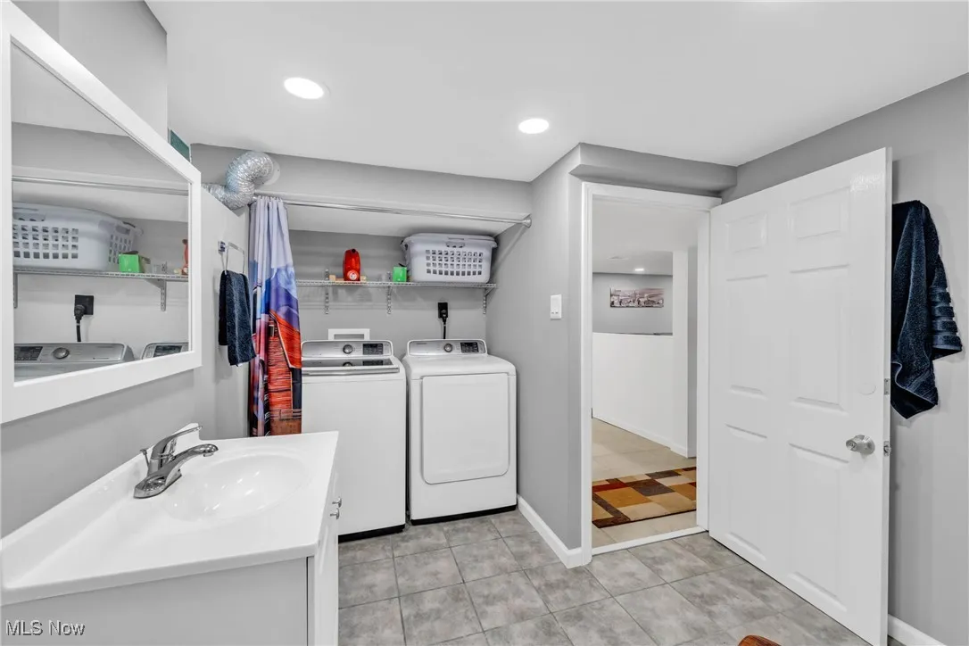 Basement Bathroom equipped with Laundry